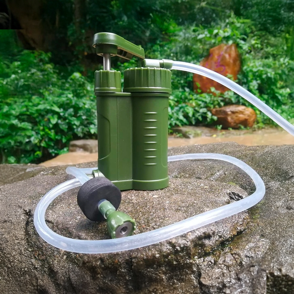 Purificador de agua portátil con sistema de bomba manual