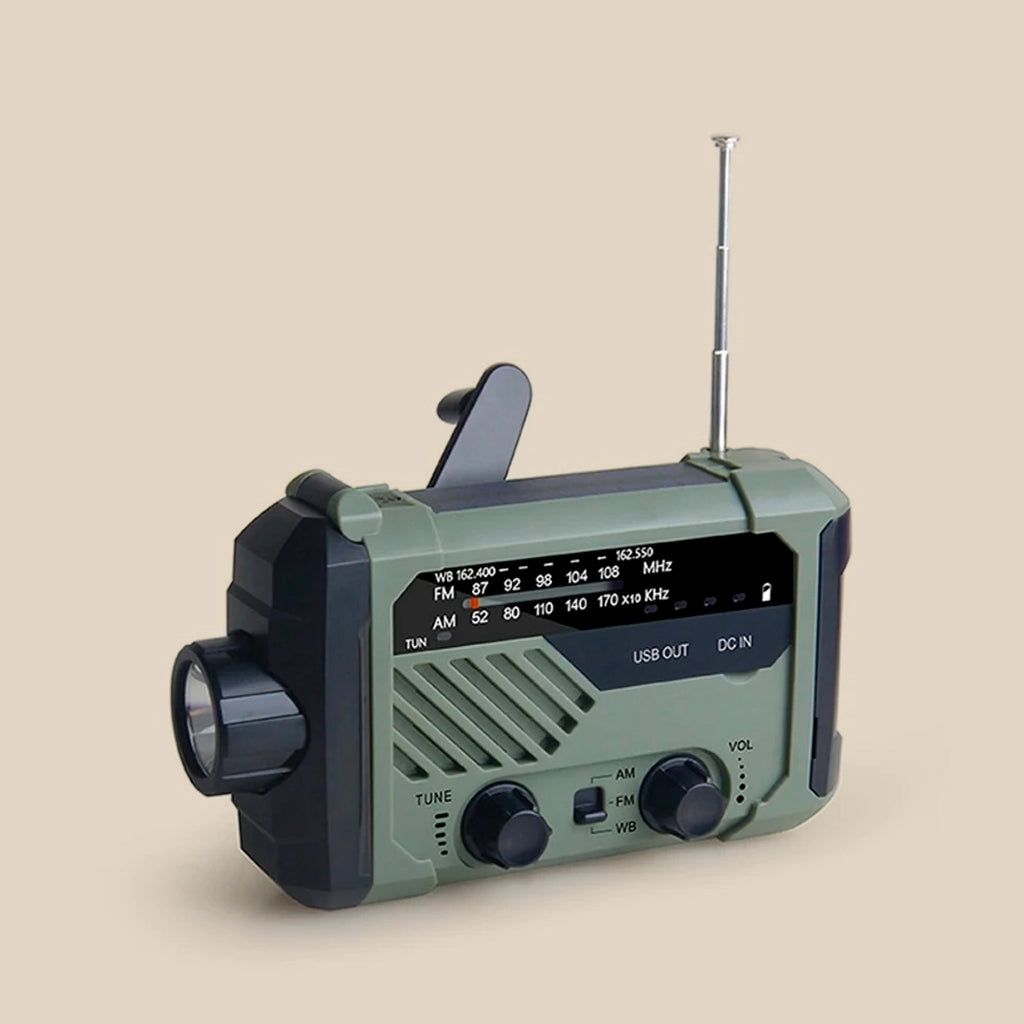 Radio de emergencia alimentada por energía solar y manivela.