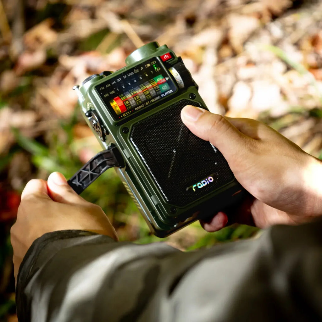 Radio portátil vintage con Bluetooth 5.0 y linterna LED